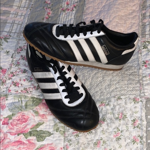 adidas Shoes - VTG Adidas